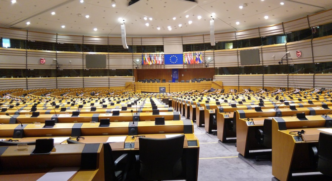 Европейският парламент ще обсъди днес въпроса с върховенството на правото