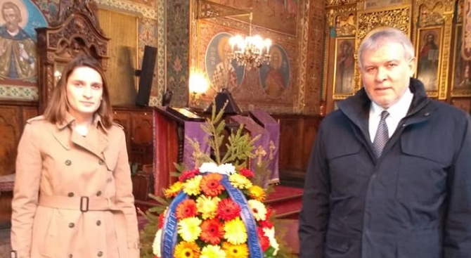 Председателят на СДС Румен Христов почете паметта на загиналите в
