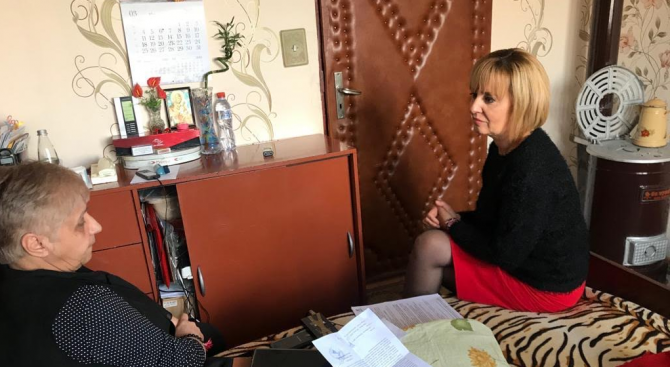 Омбудсманът Мая Манолова ще посети Кърджали, където ще дари 500
