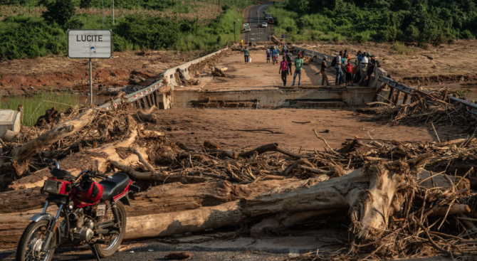 Осем станаха жертвите на циклона Кенет, който опустоши северната част