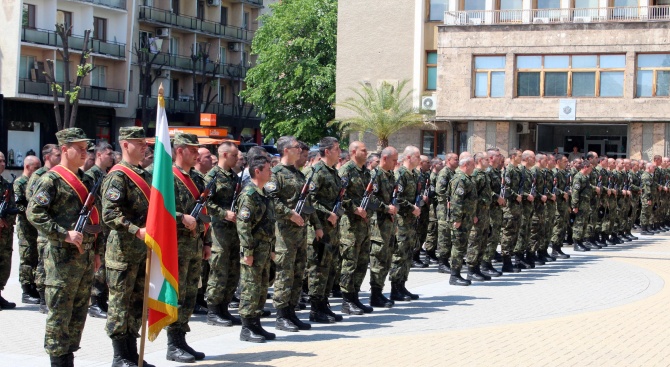 Изпратиха 38-ия контингент от въоръжените сили за участие в мисия