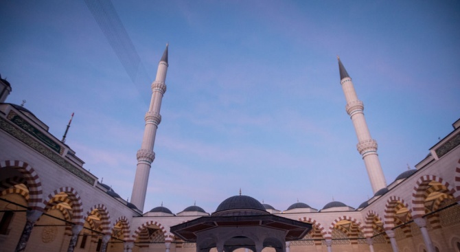 Турският президент Реджеп Тайип Ердоган откри днес най-голямата джамия в