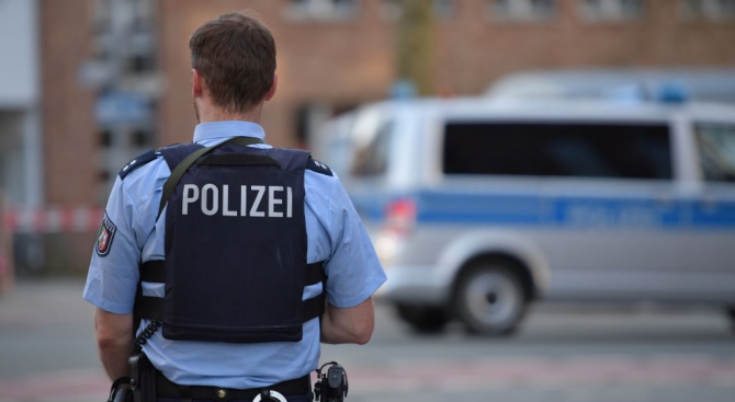 Германската полиция съобщи днес, че още две женски тела са