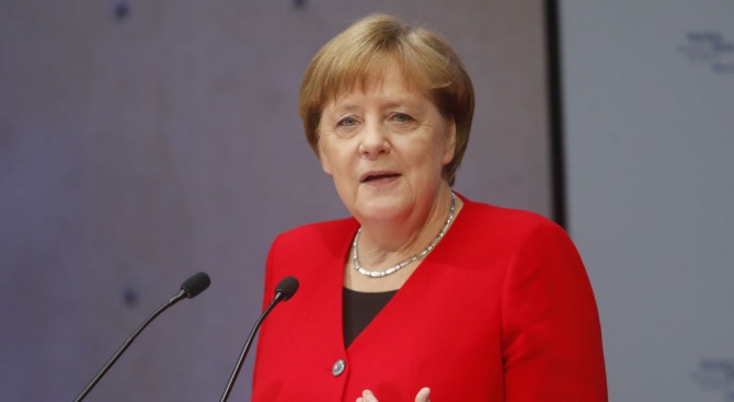 Правителственият самолет на германския канцлер Ангела Меркел не можа да