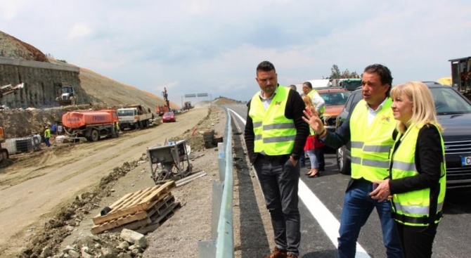 Пускат нова отсечка по магистрала "Струма", съобщават от Министерство на