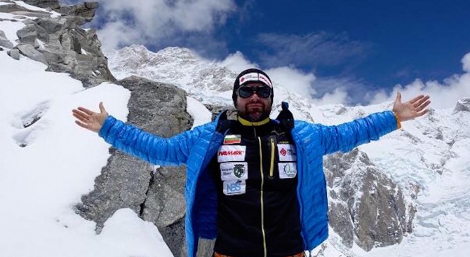 Алпинистът веган Атанас Скатов изкачи третия по височина връх на
