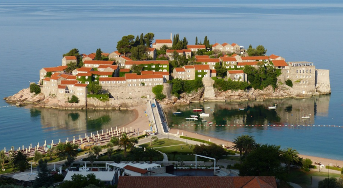 Градските власти на черногорския курорт Будва се обърнаха към гражданите