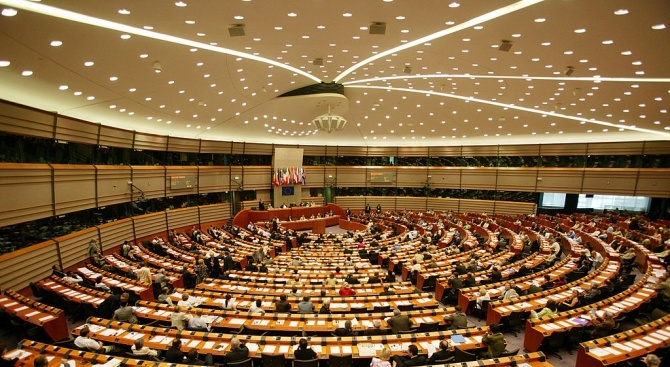Европейската народна партия (ЕНП), социалистите и демократите, Зелените и АЛДЕ