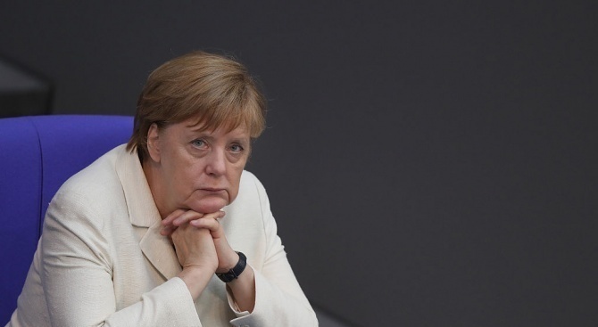 Канцлерката Ангела Меркел смята, че новият председател на Европейската комисия