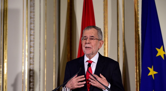 Австрия за пръв път в историята си има жена-канцлер, предаде