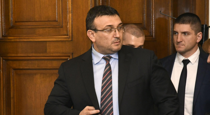 Вътрешният министър Младен Маринов изнесе по време на днешния парламентарен