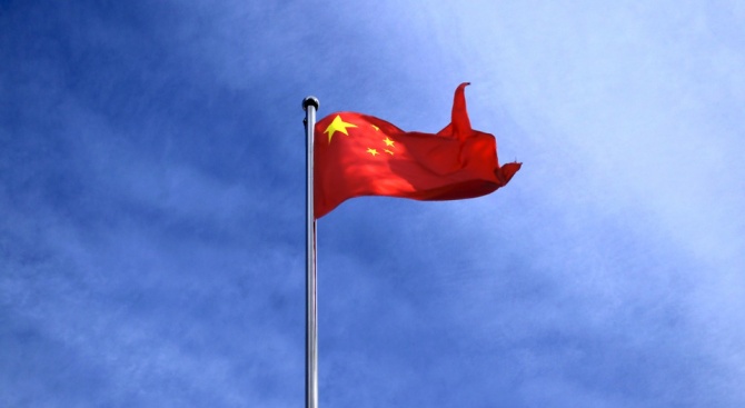 Китай отправи днес призив за диалог, ден след като два