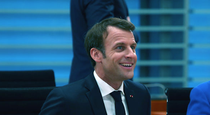 Френският президент Еманюел Макрон обеща днес да подпомогне опитите на