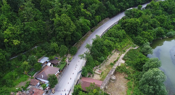 От 26 юни, ще бъде затворен пътят край средновековния манастирски
