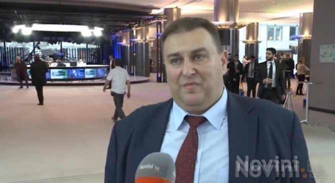 В транспортната комисия на новия Европейски парламент ще има български