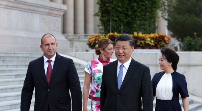 Президентите Румен Радев и Си Цзинпин се договориха на среща