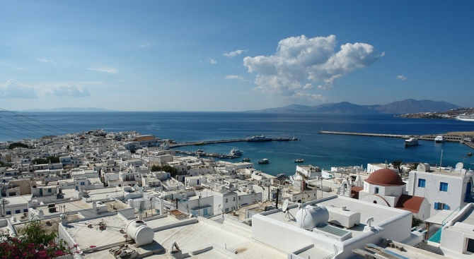 Екипи на гръцкото финансово министерство проверяват туристическите обекти на гръцките