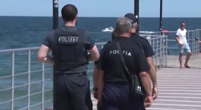 Полицаи от четири страни дежурят в ''Слънчев бряг'' редом с
