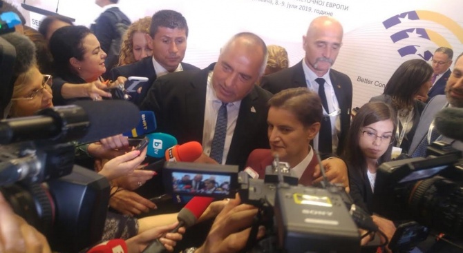 Сръбският премиер Ана Бърнабич категорично отрече пред медиите в Съраево