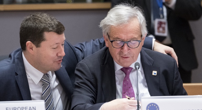 Председателят на Европейската комисия Жан-Клод Юнкер е приел оставката на