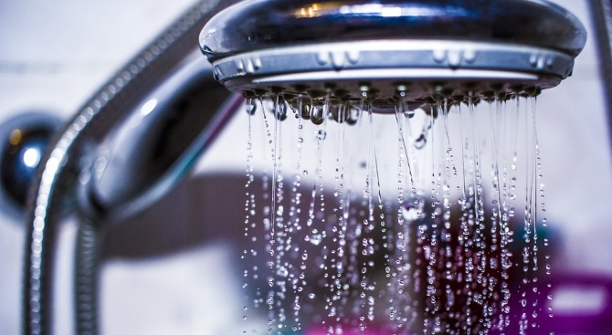 Учени от Тексаския университет в град Остин установиха, че душ