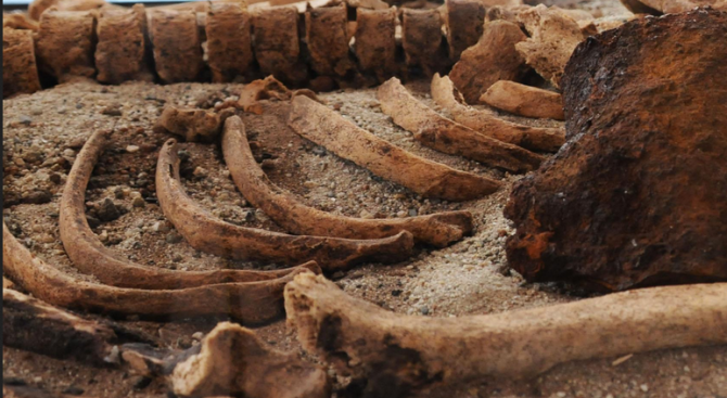 Човешки кости бяха открити на северния плаж Атлиман в Китен.
