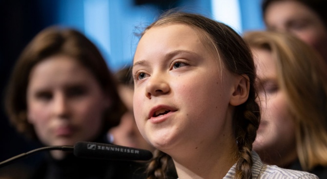 Шведската тинейджърка Грета Тунберг, която умело използва социалните медии в