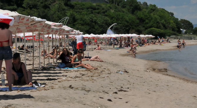 37% от българите няма да почиват през лятото. Това става