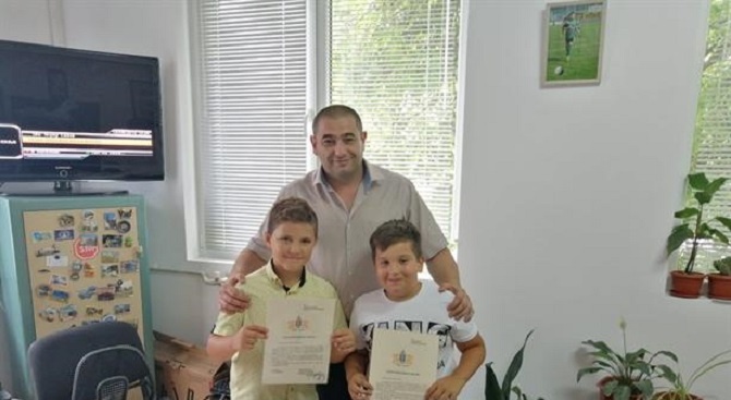 В първата неделя на август две 11-годишни момчета от Вършец
