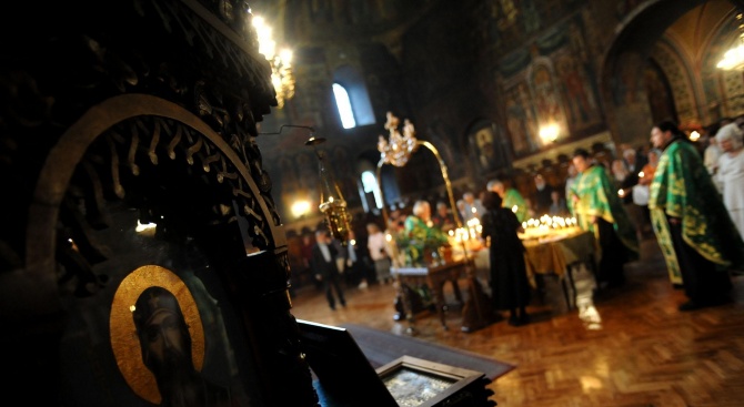 Българската православна църква почита днес църковния празник Успение - заспиване,