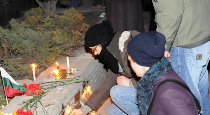 Бдение в памет на убитата седемгодишна Кристин от село Сотиря