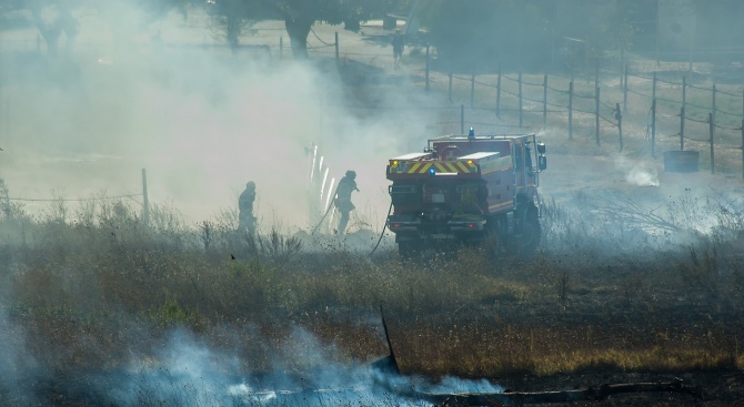 Нов пожар пламна над село Реброво. Огънят е в непосредствена