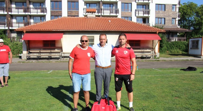 Кметът на Банско Георги Икономов посети стадион "Свети Петър", за