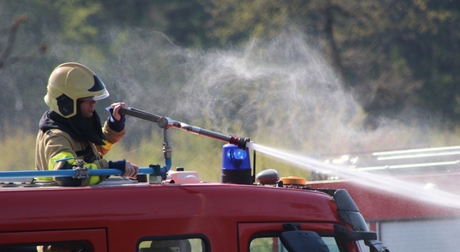 Екипи на противопожарната служба в Русе са гасили близо 20