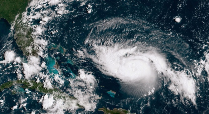 Ураганът Дориан достигна трета степен от петстепенната скала за силата