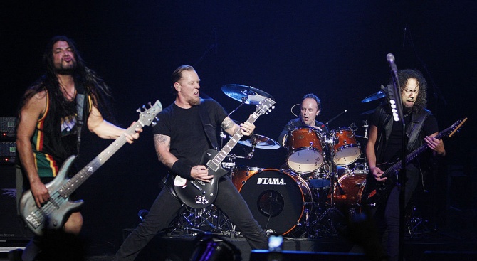 Метъл величията Metallica са дарили общо 1 5 милиона евро на