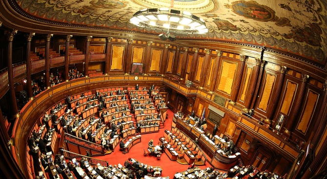 Новото правителство на Италия, съставено от Движение „Пет звезди“ и