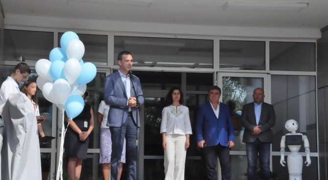 Кметът на Бургас Димитър Николов откри новата учебна година в