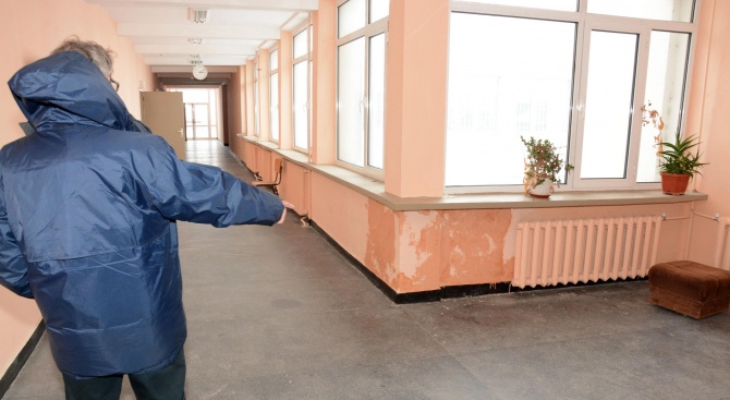 В три училища от област Велико Търново ремонтите ще продължат