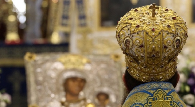 Православната църква отбелязва Рождеството на Пресвета Богородица. По този повод