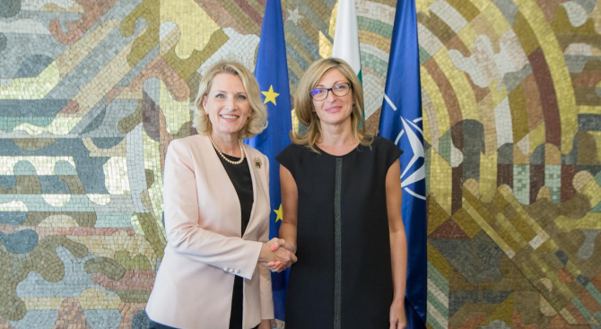 Вицепремиерът и външен министър Екатерина Захариева потвърди подкрепата на България