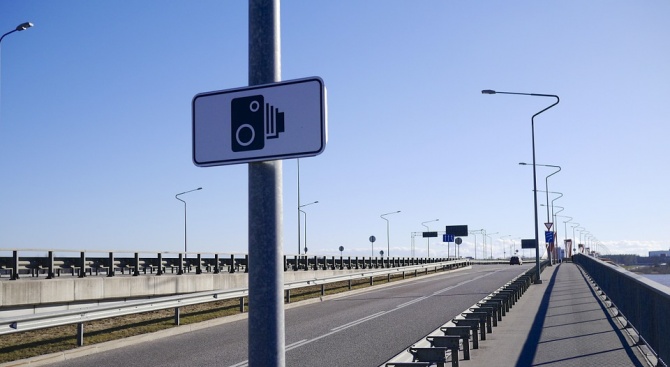 Близо 300 камери ще следят трафика на 30 натоварени кръстовища