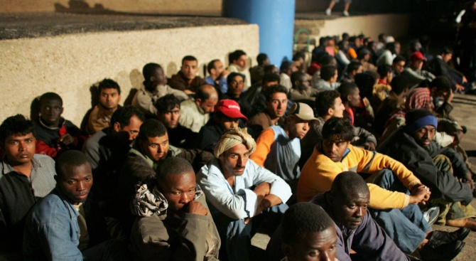 Италия разреши на 182 мигранти, спасени в Средиземно море от