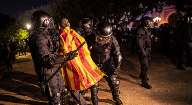 Испанската прокуратура съобщи, че задържани в Каталуния сепаратистки активисти са