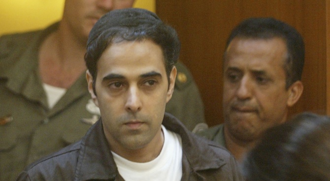 Игал Амир, излежаващ доживотна присъда за убийството на израелския премиер