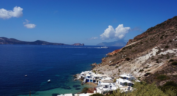 Гръцкият остров Милос е първи в класацията на десетте най-красиви