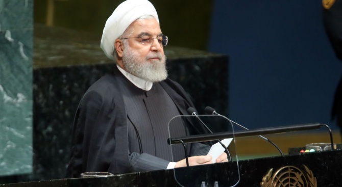 Иранският президент Хасан Рохани обвини САЩ в "безмилостен икономически тероризъм