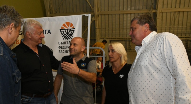 Здравко Димитров откри петото издание международния баскетболен турнир за Купа