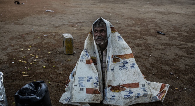 Броят на загиналите при проливните дъждове в Северна Индия достигна