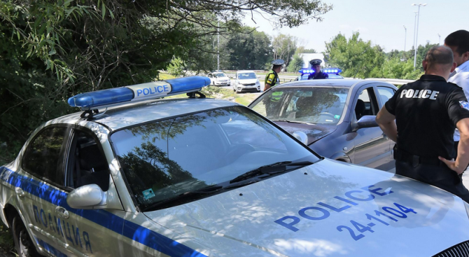 35-годишен водач е задържан за умишлено повреждане на чужд автомобил